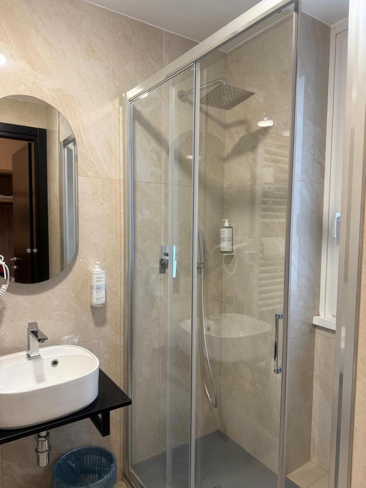 Guesthouse Central Station Group - Via Ponte Seveso 18 Милано Екстериор снимка